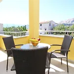 Apartamento Modern Eingerichtete Fuer 4 Personen- Klimatisiert- Freie Parkplatz Un By Interhome *