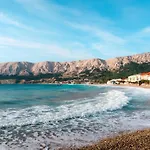Apartamento Modern Eingerichtete Fuer 4 Personen- Klimatisiert- Freie Parkplatz Un By Interhome Baška